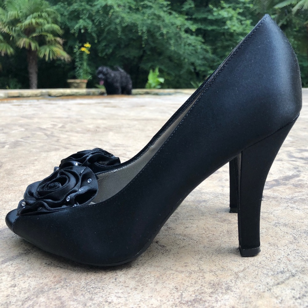 7 1/2 Open-Toed Black High Heels